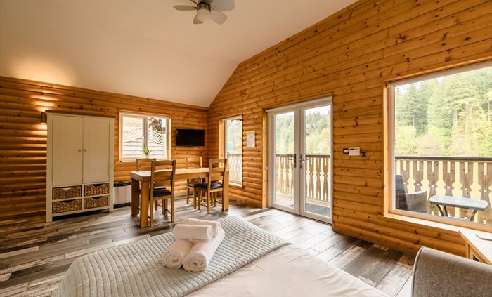 Canada Lodge & Lake
